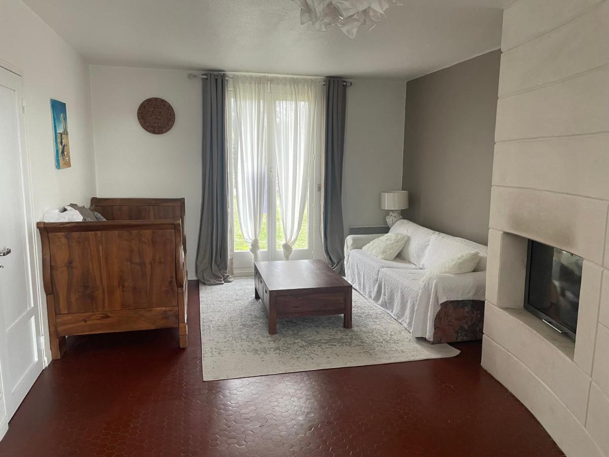 Les Terrasses Des Gardies Bed & Breakfast Pignan Екстериор снимка