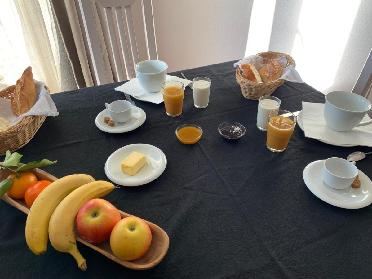Les Terrasses Des Gardies Bed & Breakfast Pignan Екстериор снимка