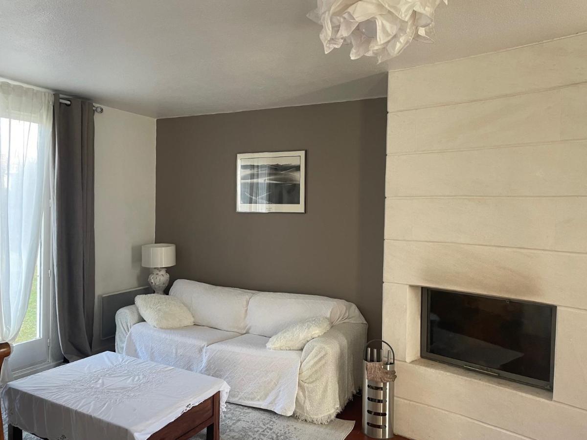 Les Terrasses Des Gardies Bed & Breakfast Pignan Екстериор снимка