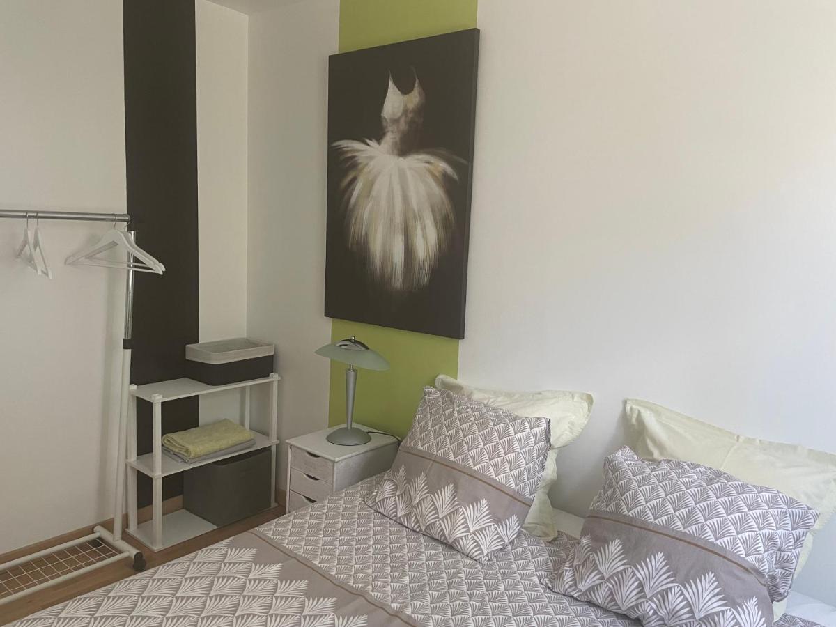Les Terrasses Des Gardies Bed & Breakfast Pignan Екстериор снимка